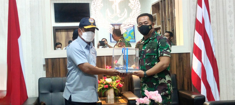 Head of Security Division of PT Timah Tbk Visits Mako Lanal Tanjung ...