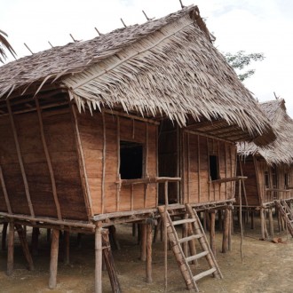 Kampung Adat Gebong Memarong, Menjaga Tradisi Orang Lum Di Dusun Air ...