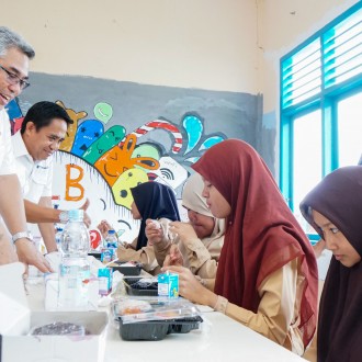 PT Timah Supports Nutritious Meals for Special Needs Students at SLB ...